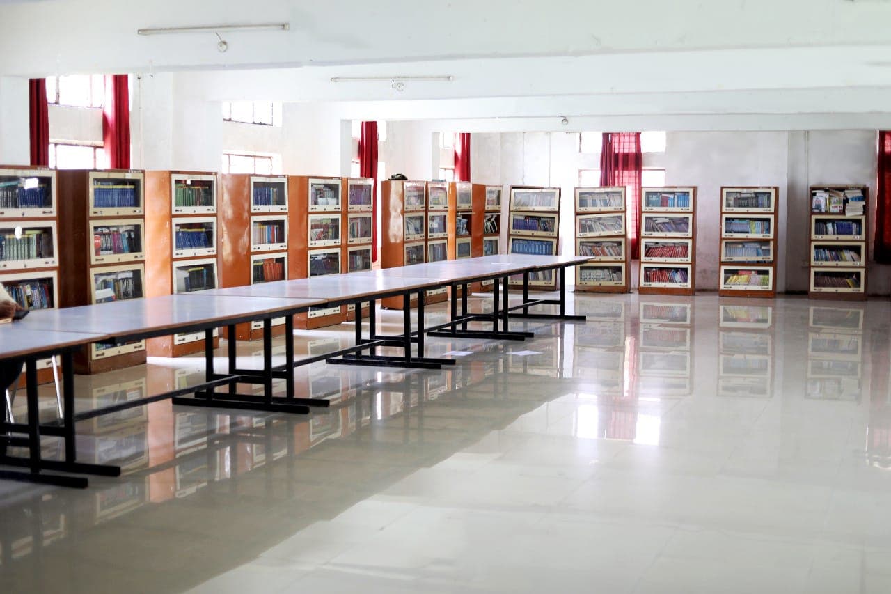 Institute of Aeronautics and Engineering Bhopal Classroom photo 6